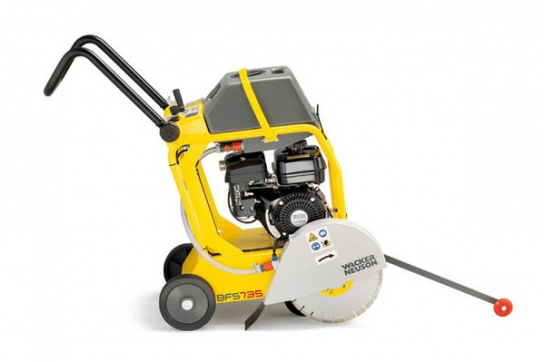 Нарезчик швов бензиновый Wacker Neuson BFS 735 A по выгодной цене в Орске. Надежное качество и лучшие условия ждут вас.